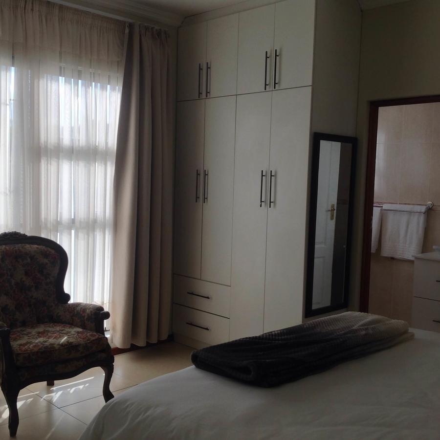 Vinolux Guest House 움타타 외부 사진