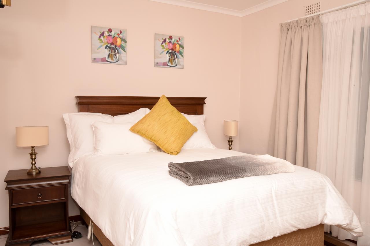 Vinolux Guest House 움타타 외부 사진