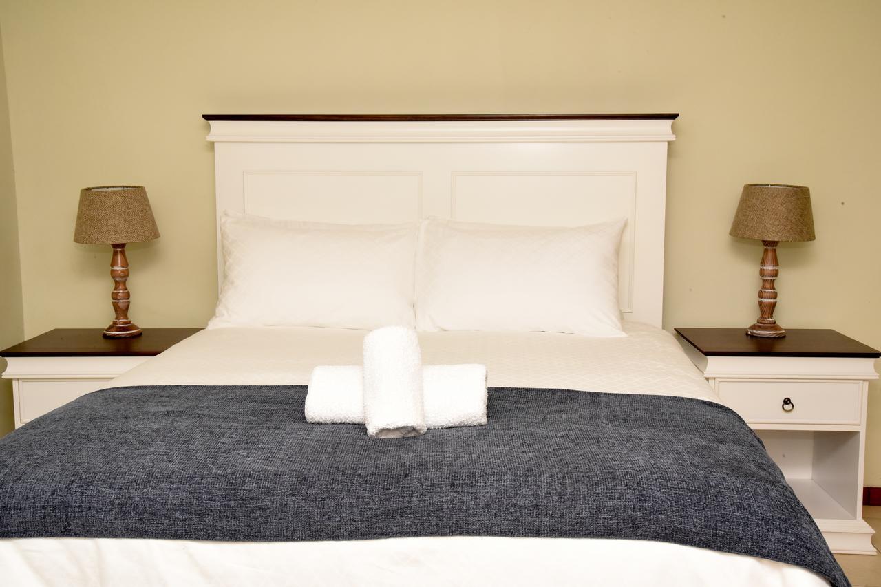Vinolux Guest House 움타타 외부 사진